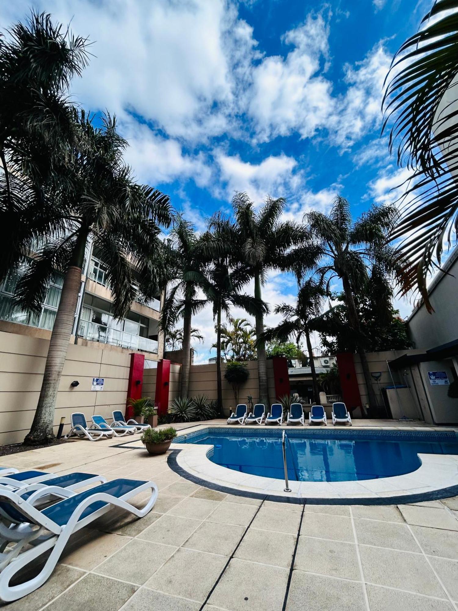 Condado Hotel Casino Гоя Екстериор снимка