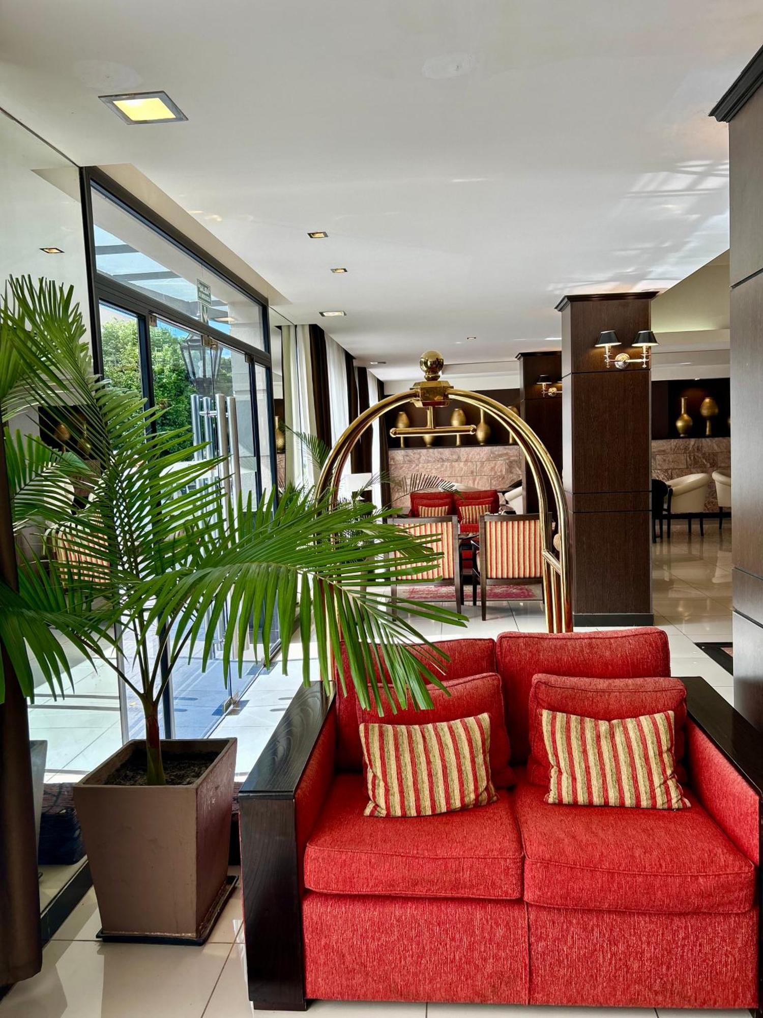 Condado Hotel Casino Гоя Екстериор снимка